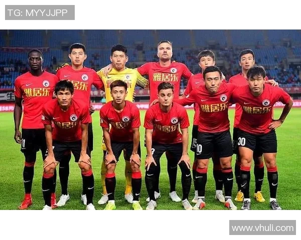 足球工资新政引发热议如何平衡俱乐部财务与球员薪酬的关系